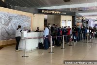 Is Delhi T3 Airport Lounge the World’s Most Crowded?
