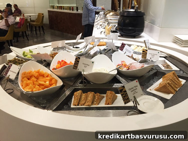 travel club lounge food