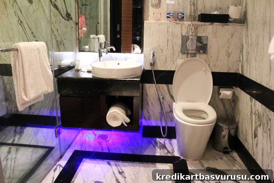 Le Meridien Coimbatore Hotel Review: Rooms, Dining & Location 15 Bathroom – Le Meridien Coimbatore
