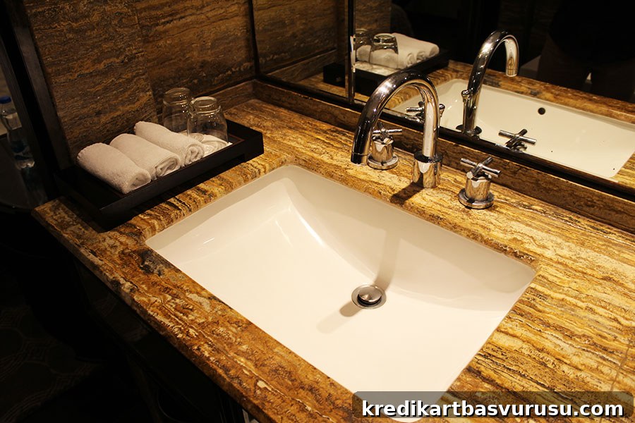 ITC Grand Chola – Bathroom_1